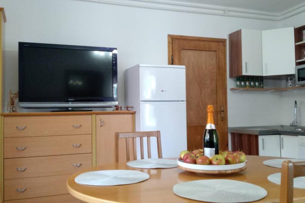 Zrm Center Apartamento Idrija Exterior foto