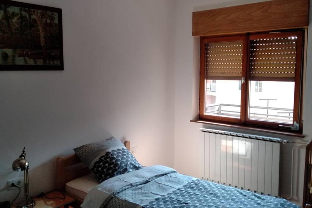 Zrm Center Apartamento Idrija Exterior foto